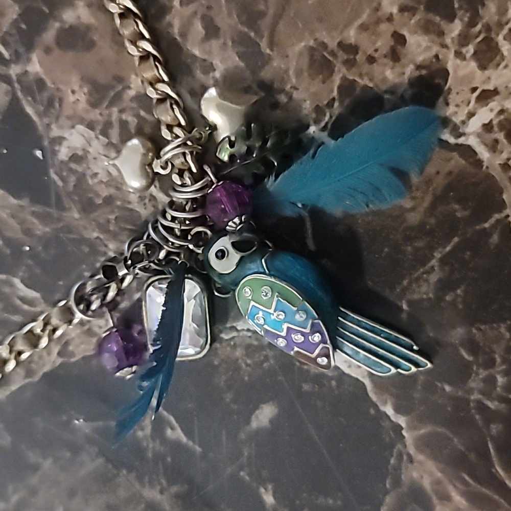 Betsey Johnson parrot necklace🦜 - Picture 2 of 4